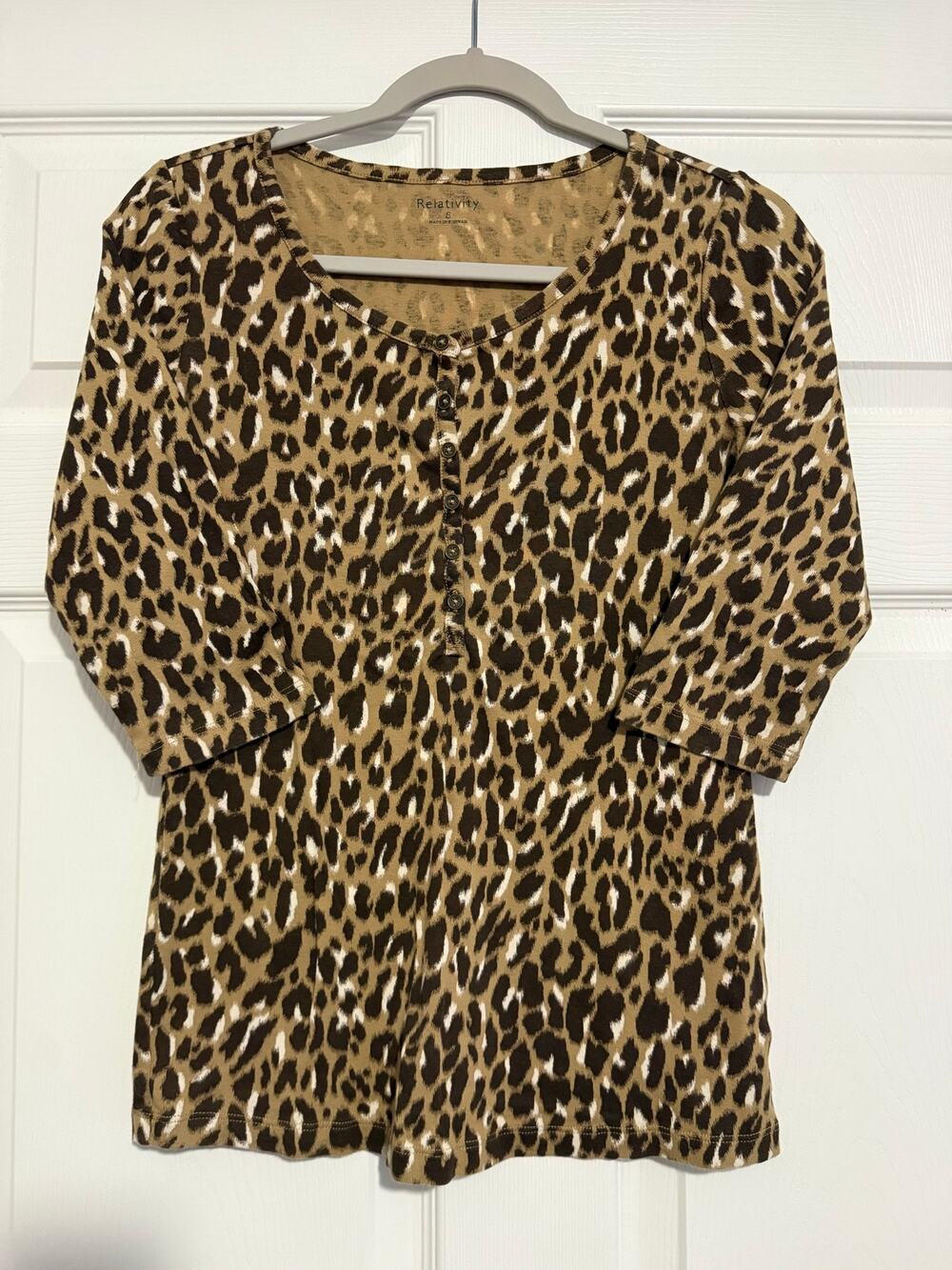 Relativity Leopard Print Henley Top S 100% Cotton 3/4 Sleeve Animal Print